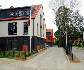 Rowans street apartment/Šermukšnių apartamentai