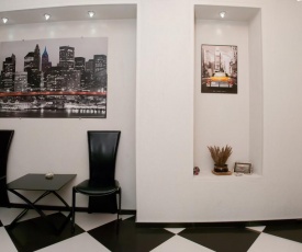 Black & White apartments-Studio