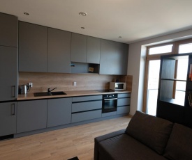 Quiet 2 bed apartment close to the old town